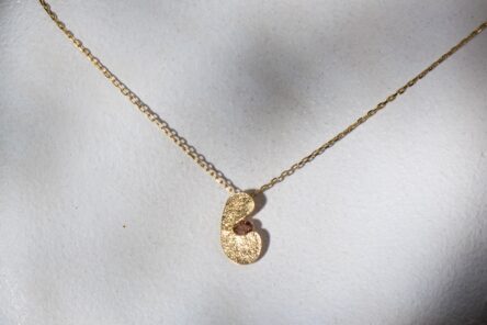 Necklace Capsule With Orange Sapphire