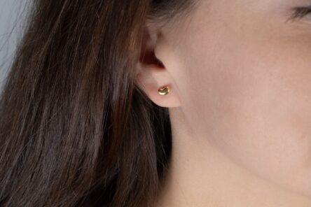 Alternative view of Earstuds tiny Nugget