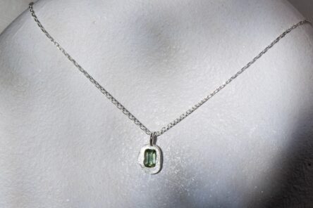 Necklace Green Turmaline Baguette