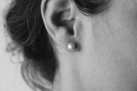 Earstuds brushed Ball