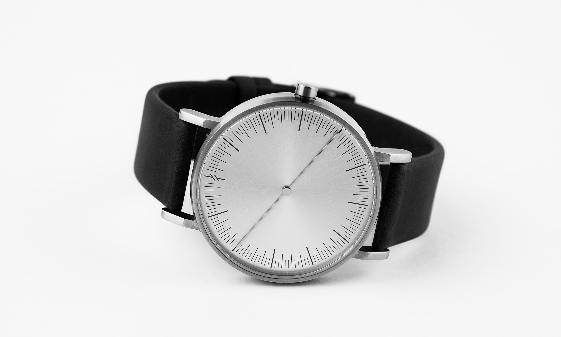 one-silverblack