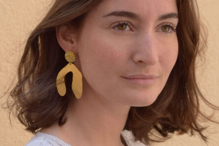 Alternative view of Earrings Freeform Crunch Gold