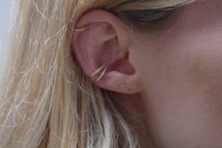 Alternative view of Earcuff Zirconia Double