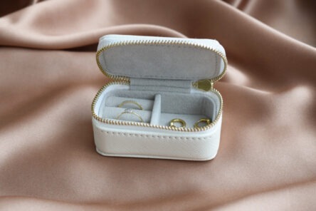 Small Jewelry Box Creme