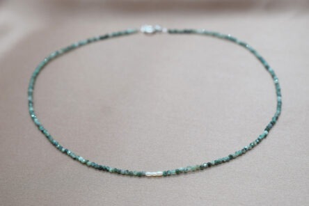 Necklace Emerald & Pearl