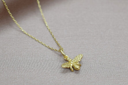 Necklace Bee
