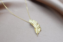Necklace Flying Feather