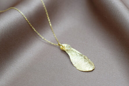 Necklace Maple With Aquamarine Gemstone