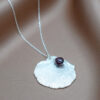 Necklace Shell With Garnet Gemstone – Bild 2