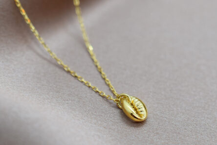 Necklace Tiny Shell