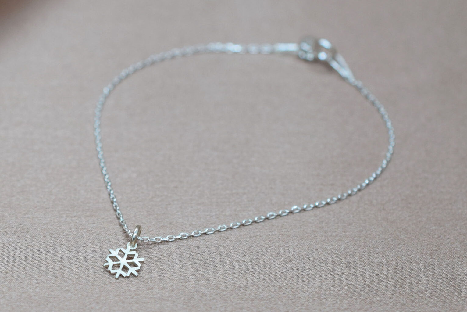 Bracelet Tiny Snowflake