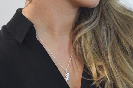 Alternative view of Necklace Robinia