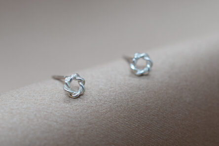 Earstud Round Twist