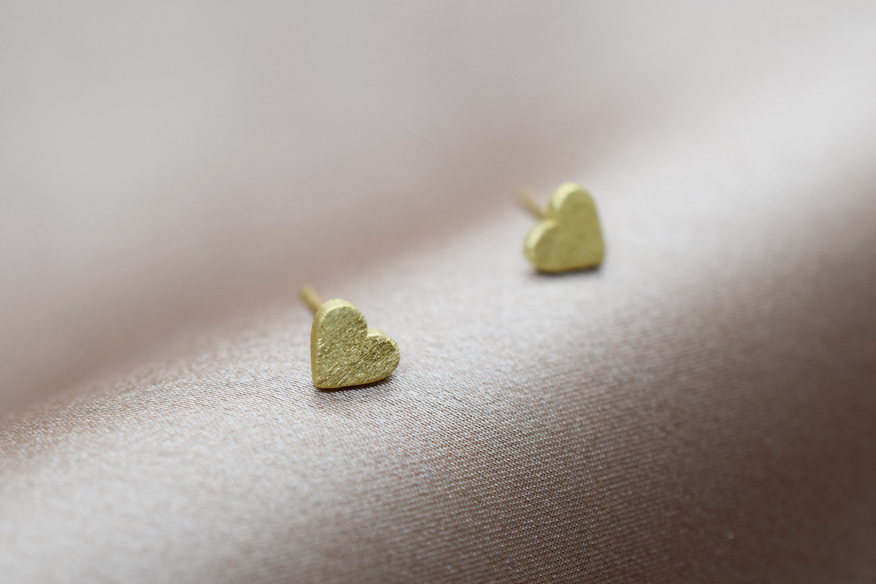 Earstuds Brushed Heart – Bild 3