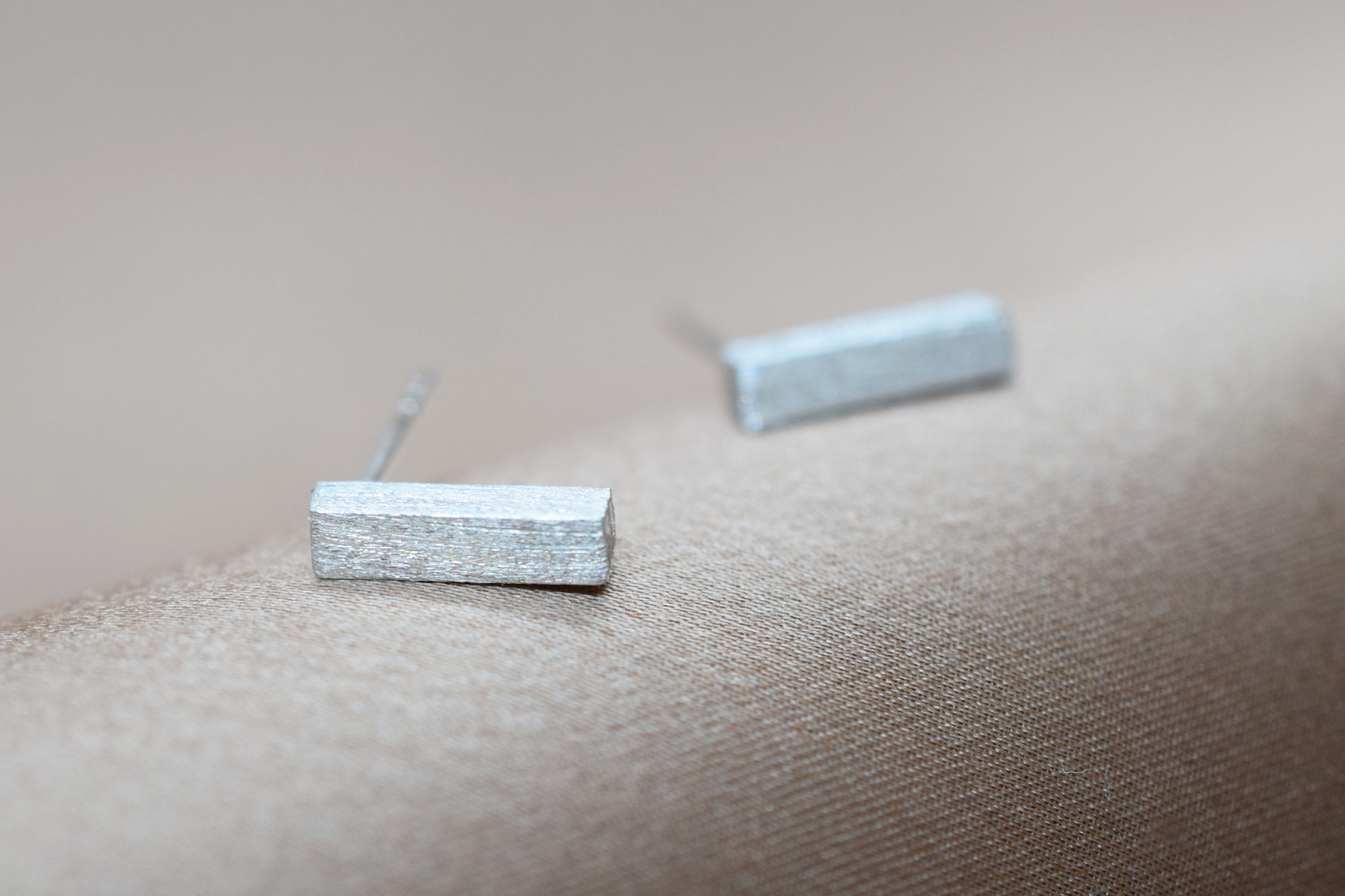 Earstuds Brushed Stick