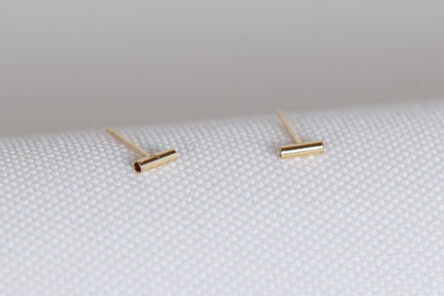 Earstuds Tiny Tube Yellow Gold 9ct