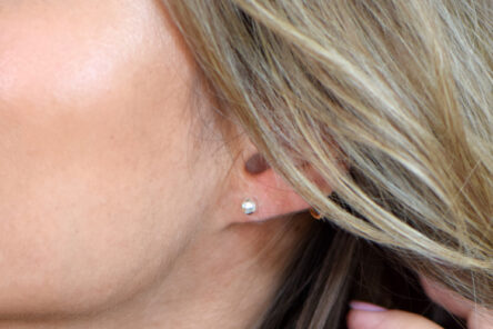 Alternative view of Earstuds Diamond Cut