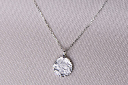 Necklace Hammered Medaillon