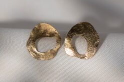 Earstuds Capsule Flower