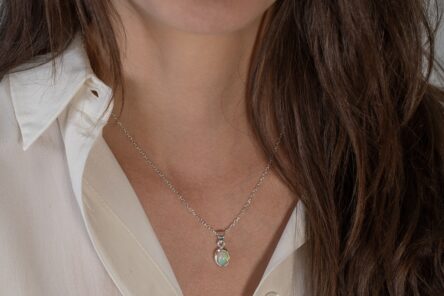 Alternative view of Necklace Ovale Opal