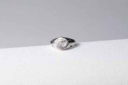 Ring With Blue Sapphire Size 53
